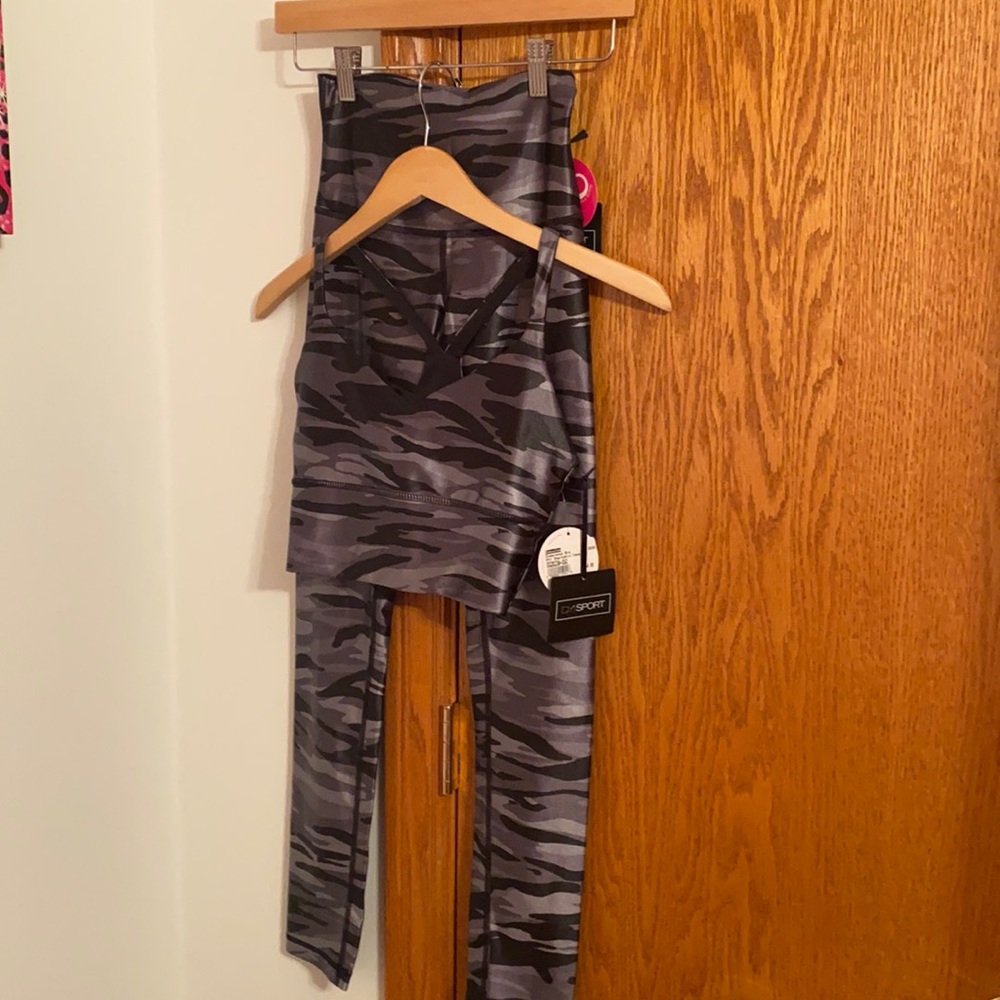 DYI set! Only $60 for the set! Size small